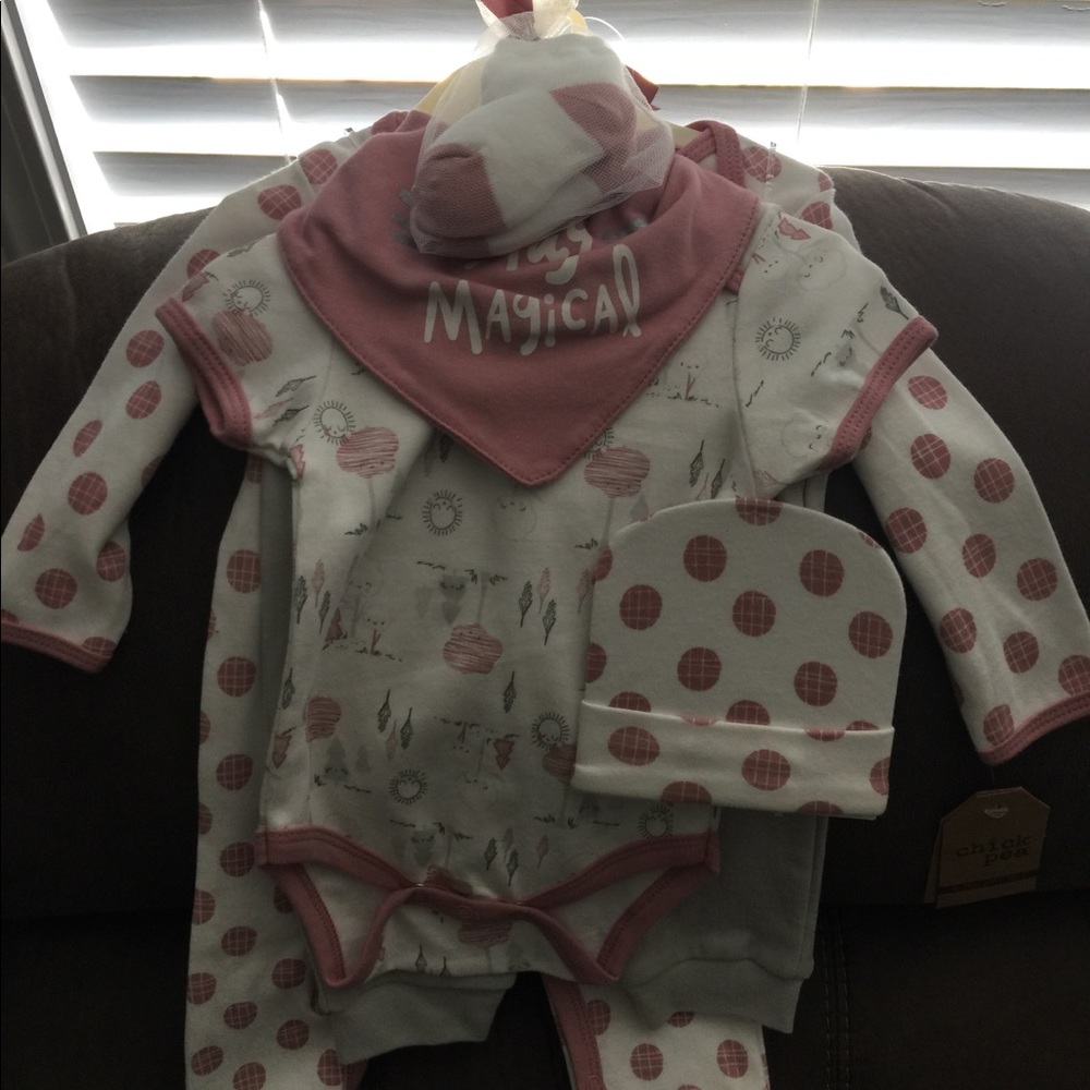 Chic pea 6 piece outfit